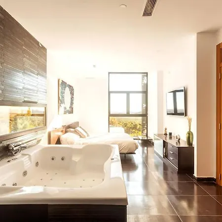 Renacer, Valencia A 30 Minutos, Piscina Y Casa Privadas Para El Huesped, Private Pool And House For The Guest *