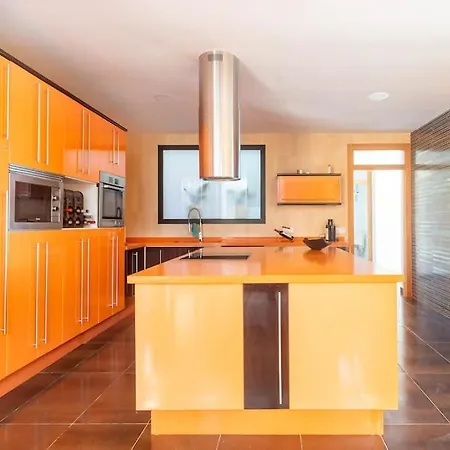 Villa Renacer, Valencia A 30 Minutos, Piscina Y Casa Privadas Para El Huesped, Private Pool And House For The Guest *